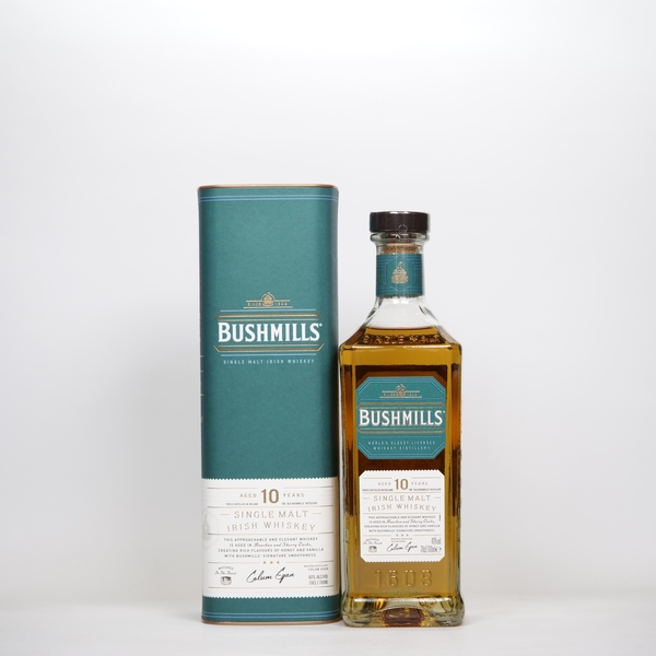 ヒロ  BUSHMILLS 12年 700ml 4 本セット Amazon.co.jp: Bushmills ウイスキー700ml ブッシュミルズ